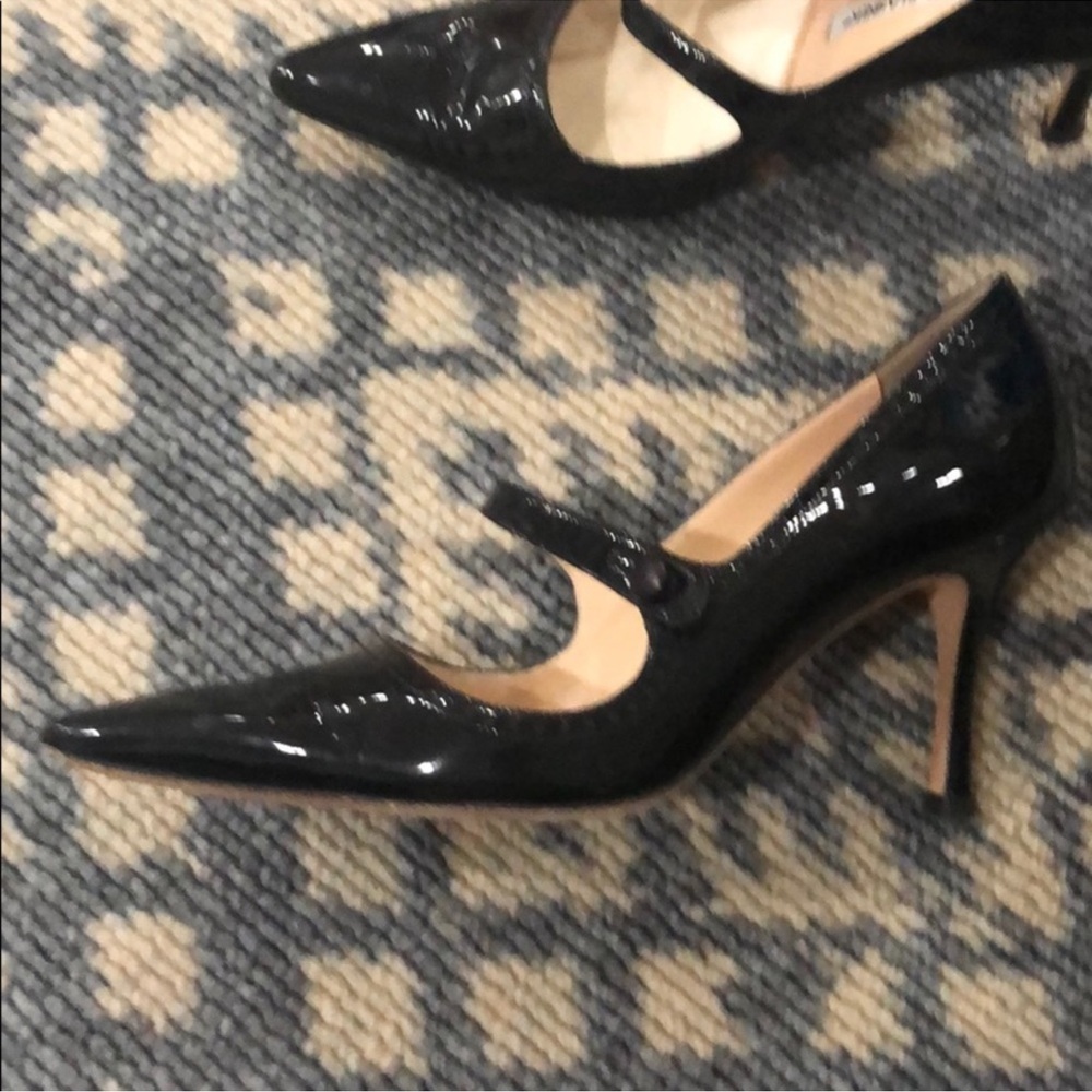 Manolo Blahnik Black Patent Leather Heels - Picture 6 of 8